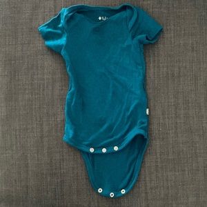 Kyte Baby Teal 0-3 Month Short Sleeve Onesie